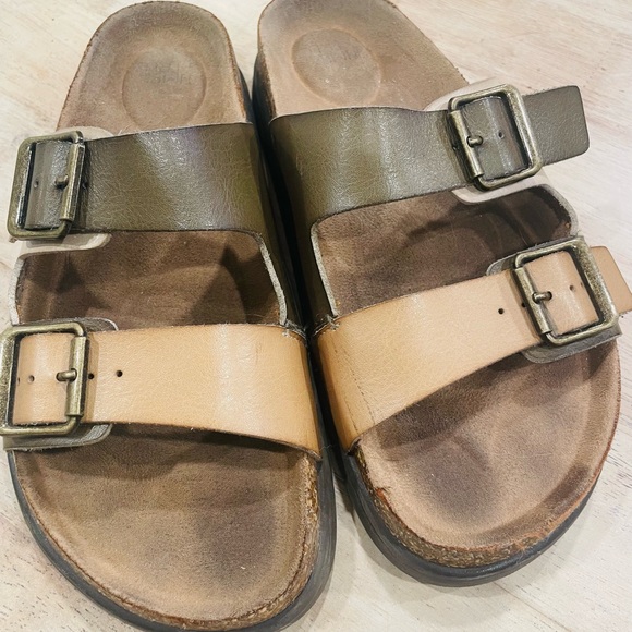 Time and Tru Shoes - Sandal